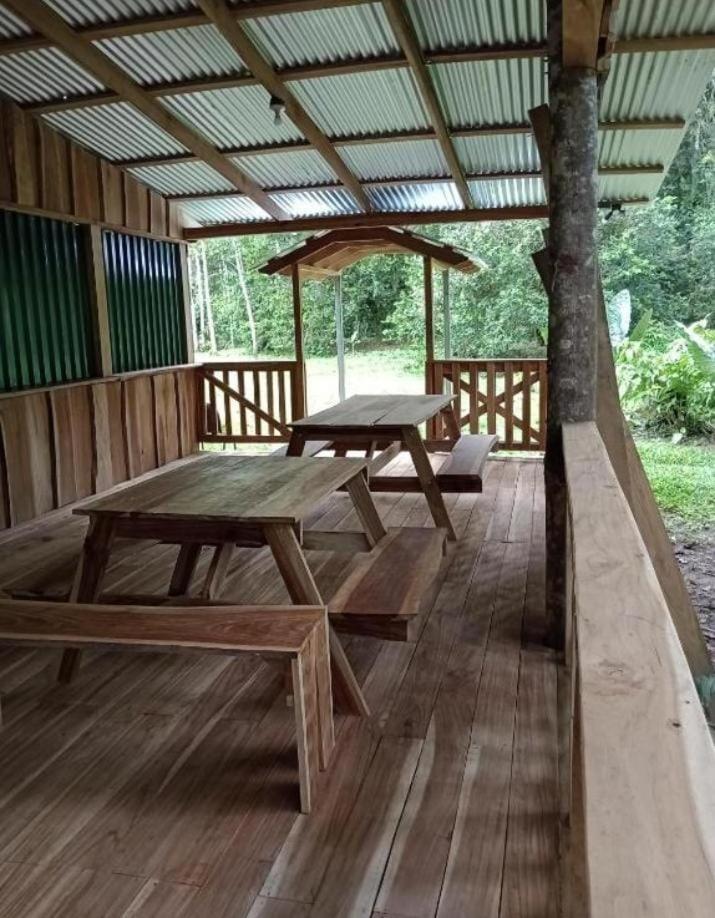 شقة Glamping Naioth Guápiles المظهر الخارجي الصورة